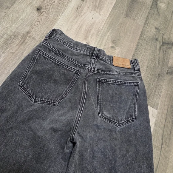 Aritzia Denim Forum The Gia High Rise Carrot Jeans Black Washed Straight Tapered - Picture 11 of 12